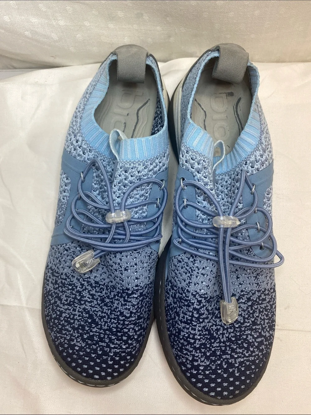 Womens Bionica tennis shoes blue size 10M